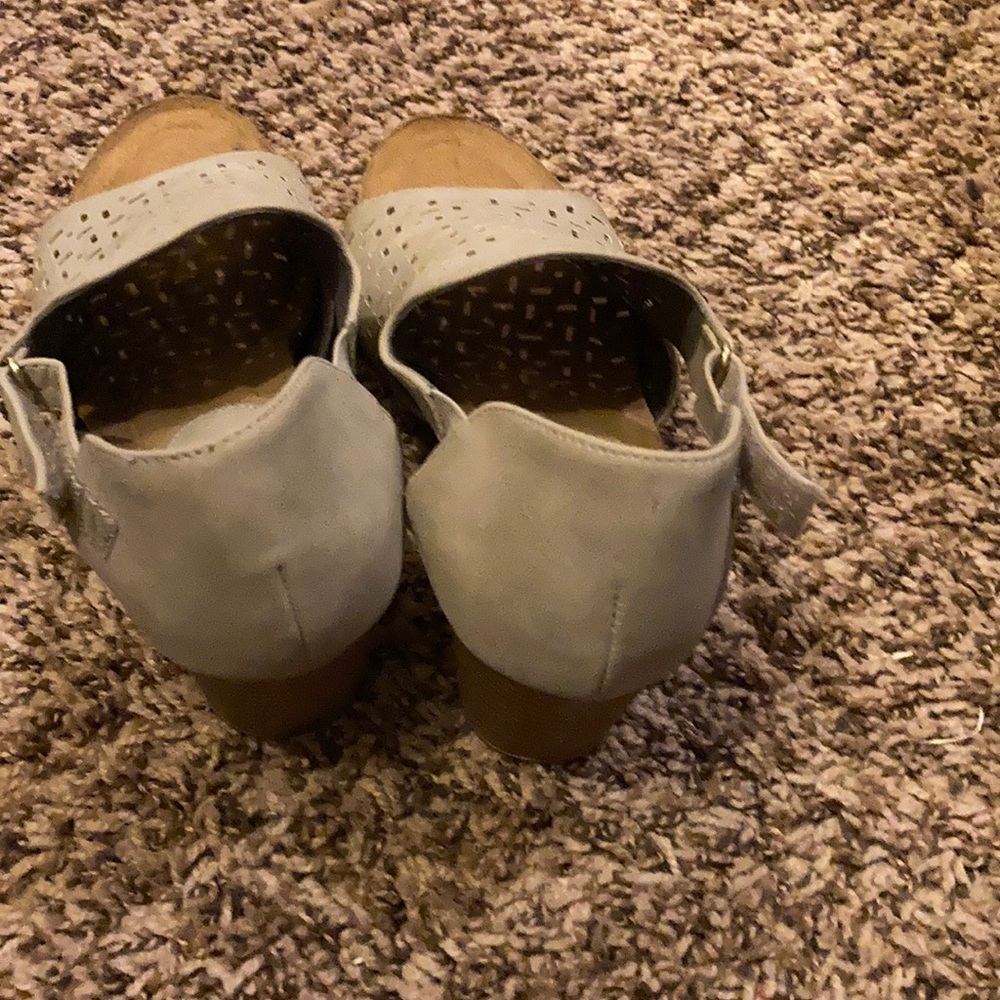High heels - Picture 3 of 3